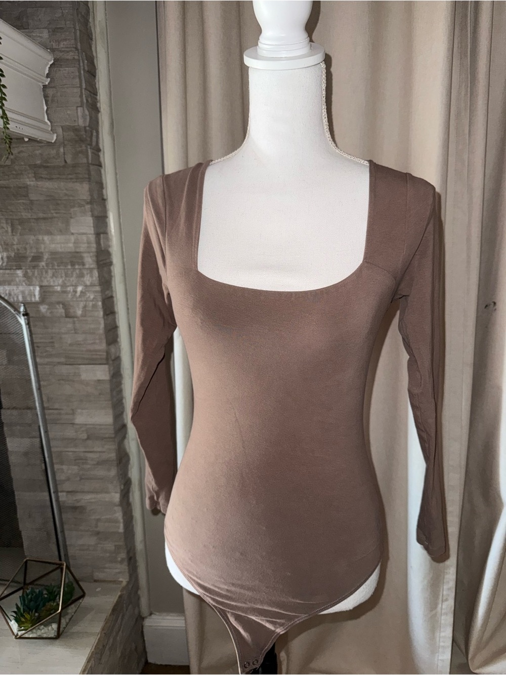 Abercrombie & Fitch Brown Square Neck Long Sleeve Bodysuit – Size Small